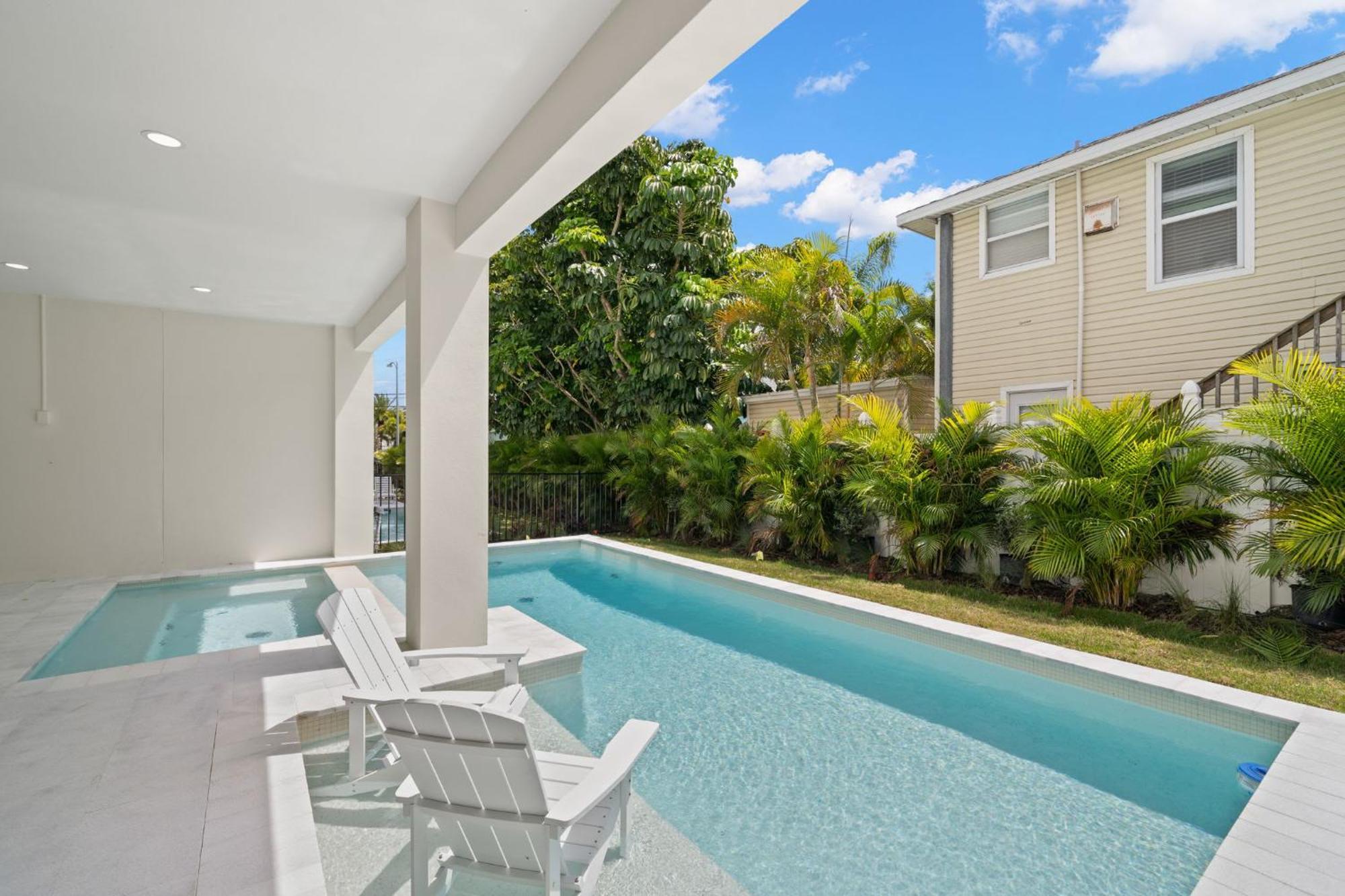 Holiday home The Akoya & Pearl At The Gemma - 2 Homes With Private Pools Just Steps To Clearwater