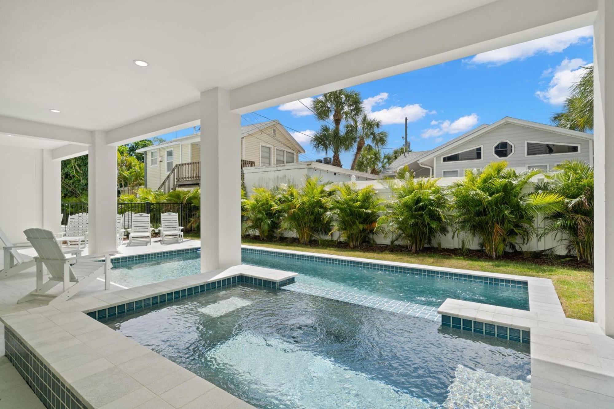 Holiday home The Akoya & Pearl At The Gemma - 2 Homes With Private Pools Just Steps To Clearwater