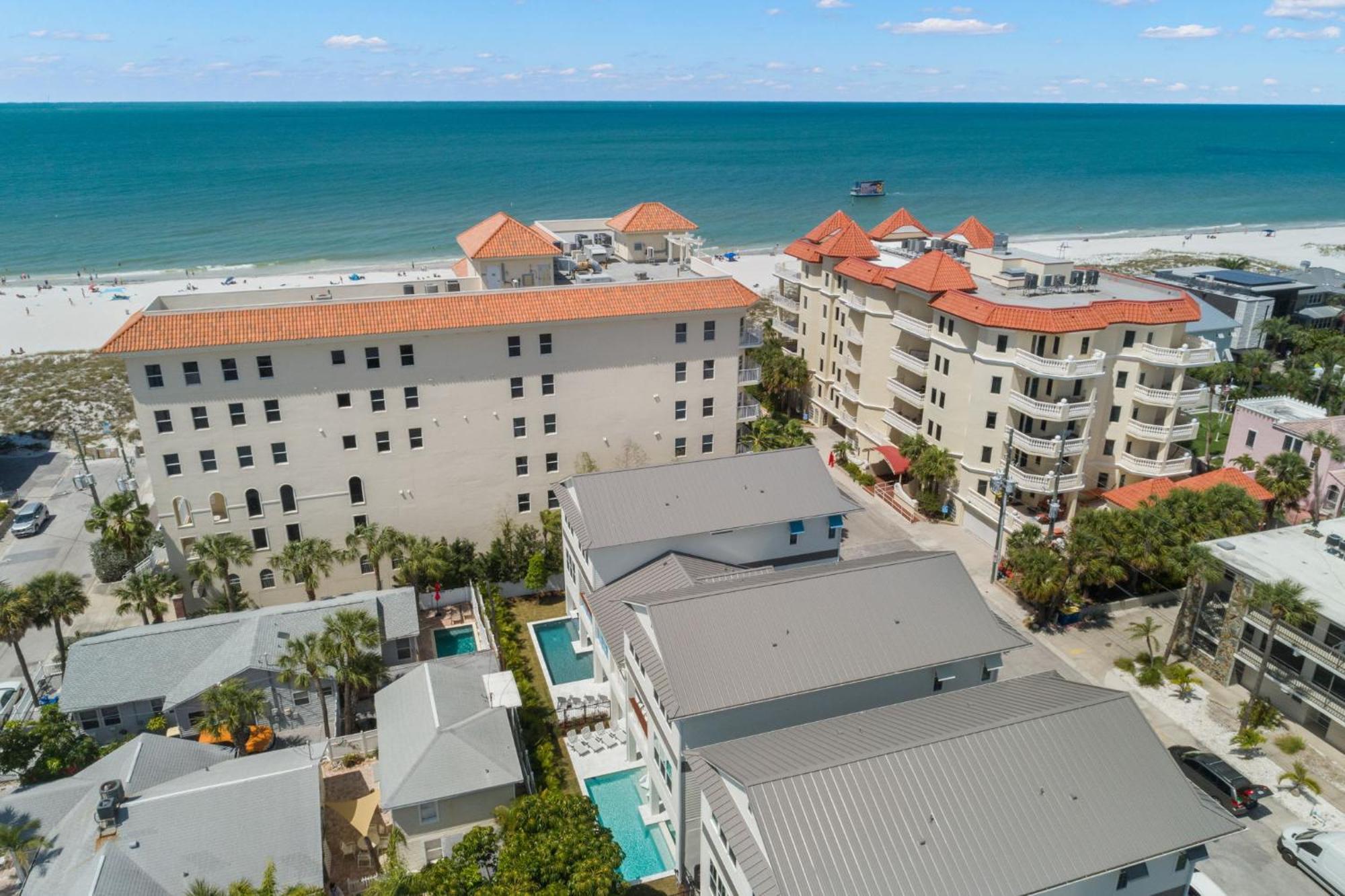 Holiday home The Akoya & Pearl At The Gemma - 2 Homes With Private Pools Just Steps To Clearwater Clearwater Beach