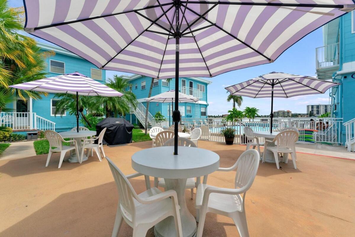 The Seashell With Private Balcony And Walk To * Clearwater Beach