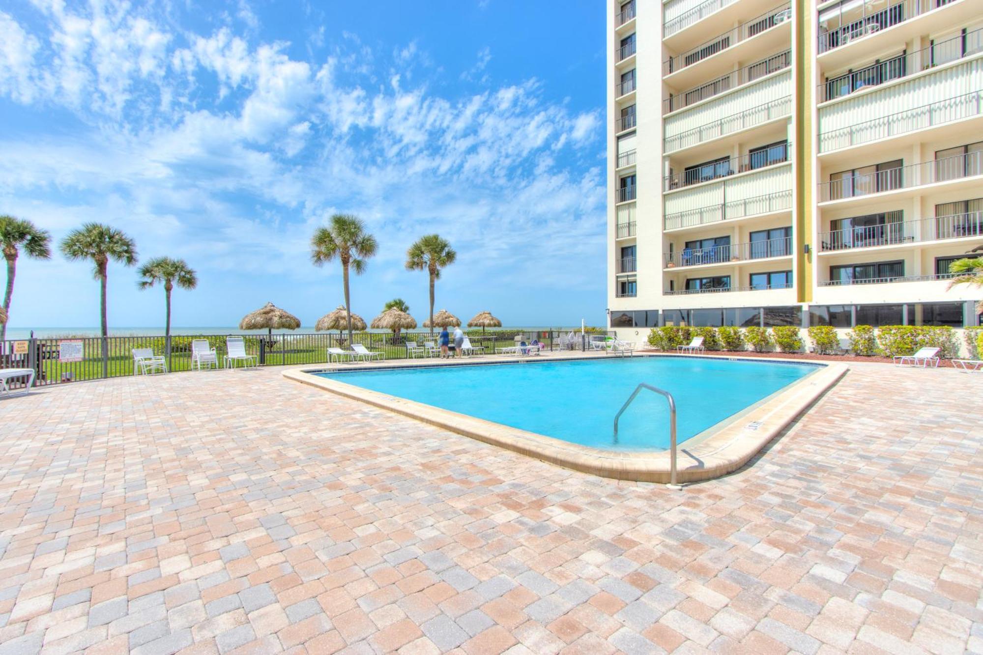 Apartment Key South 601 *