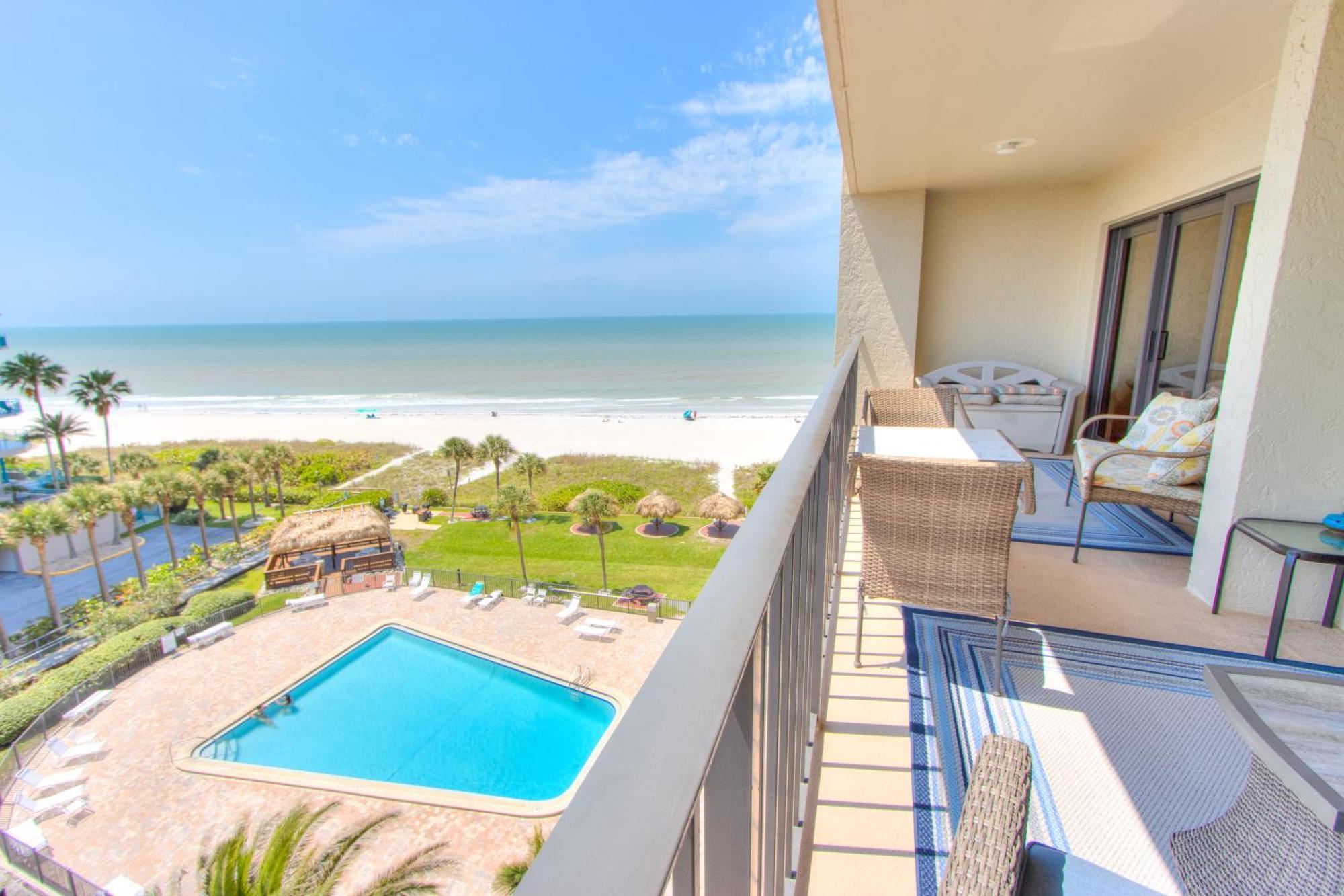 Apartment Key South 601