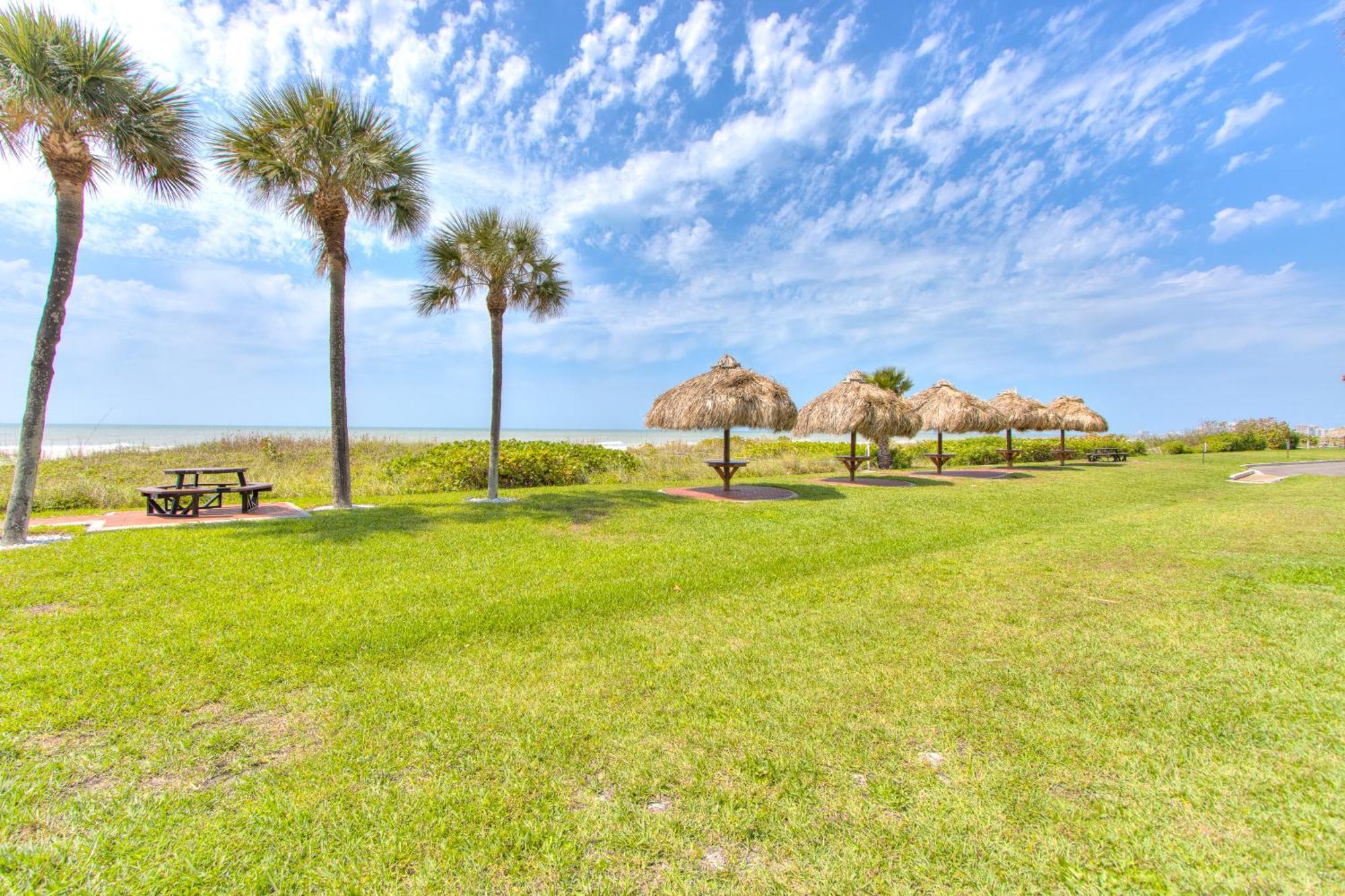 Key South 601 Apartment *