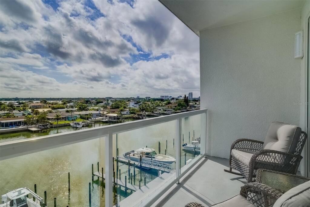 Luxury Waterfront Penthouse With Amenities And Services Clearwater Beach