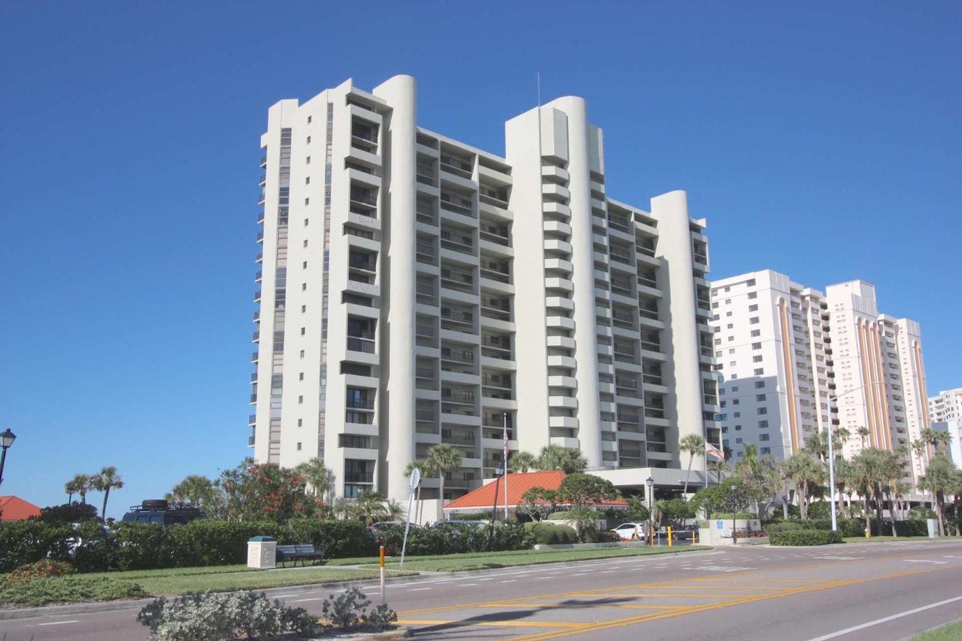 1208 Lighthouse Towers