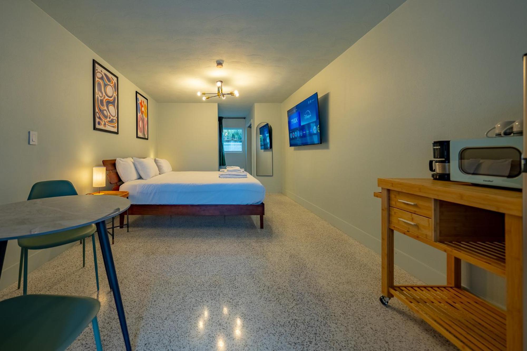 Tropical Breeze Apartment
