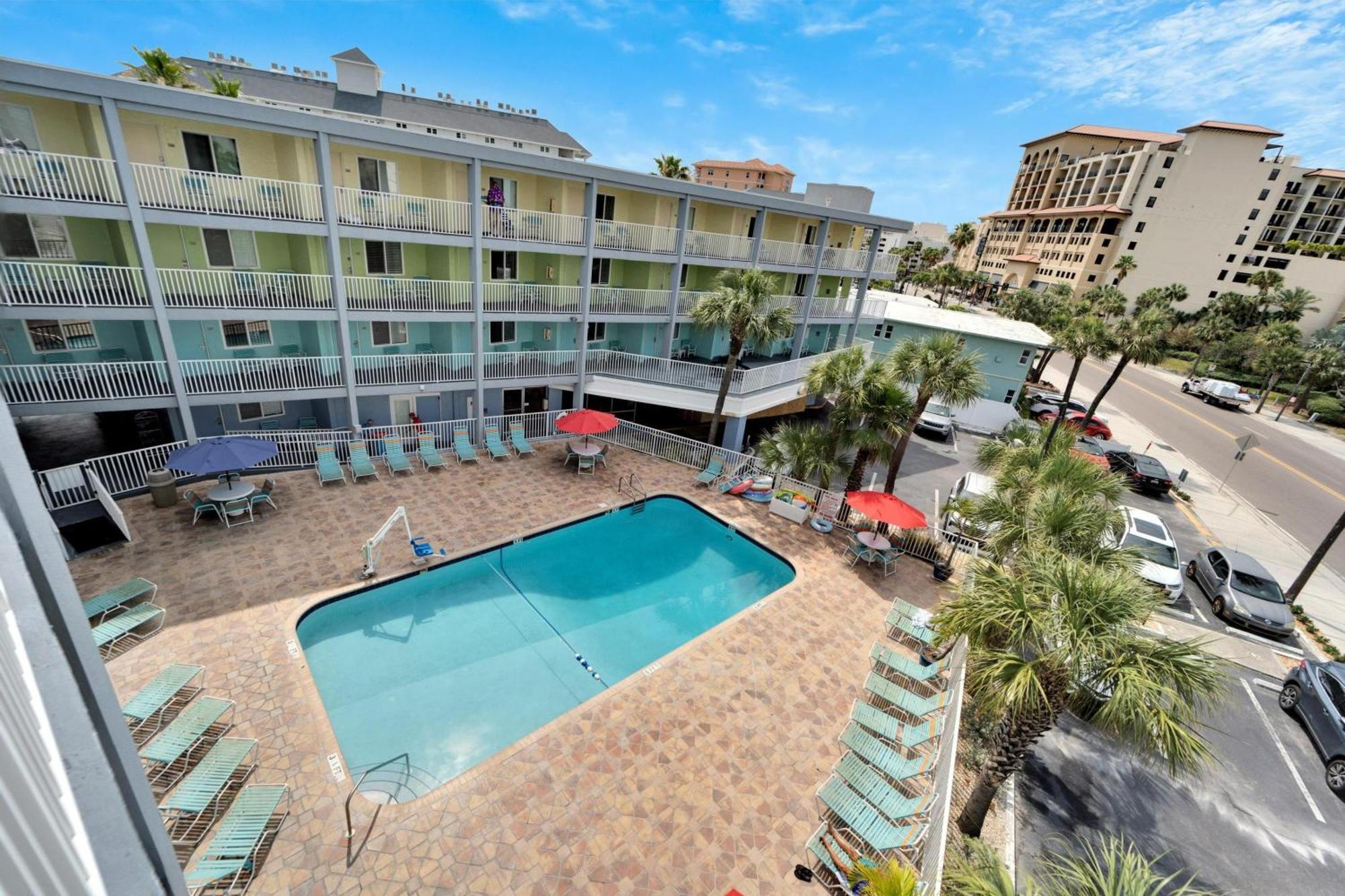 445 S Gulfview Blvd Unit 412 Holiday home Clearwater Beach