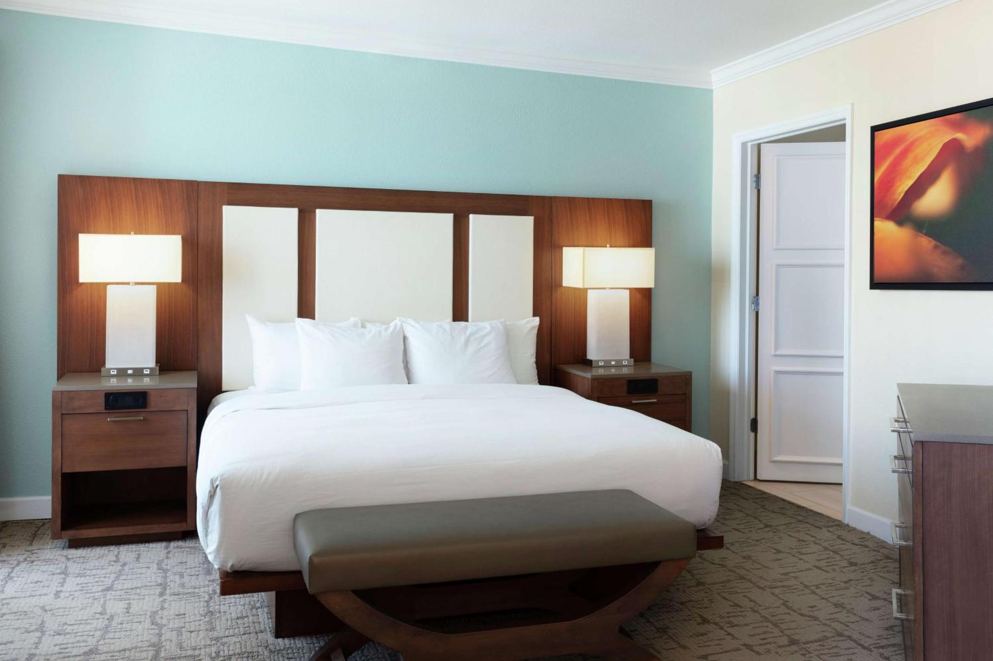 Hilton Clearwater & 4* Clearwater Beach