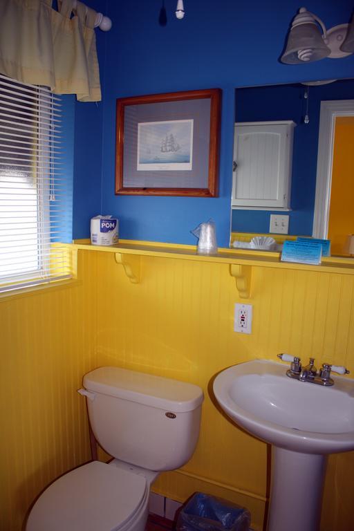 Motel Barefoot Bay 2*