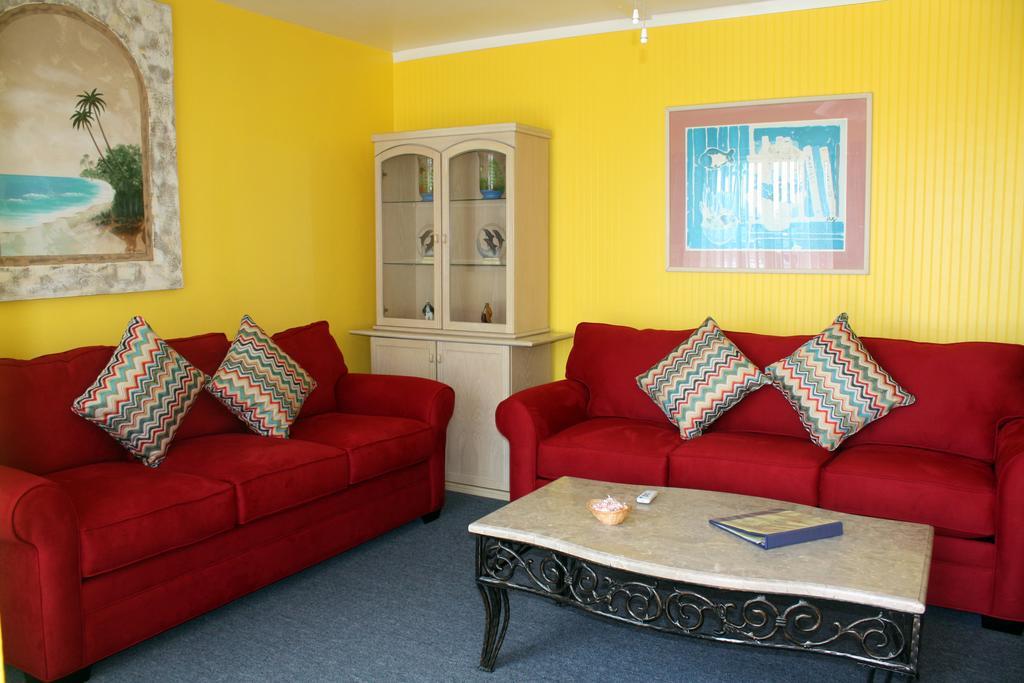 Motel Barefoot Bay 2*