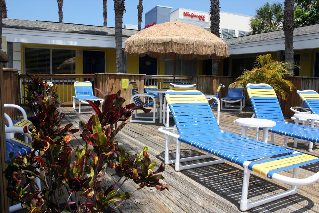 Motel Barefoot Bay 2*