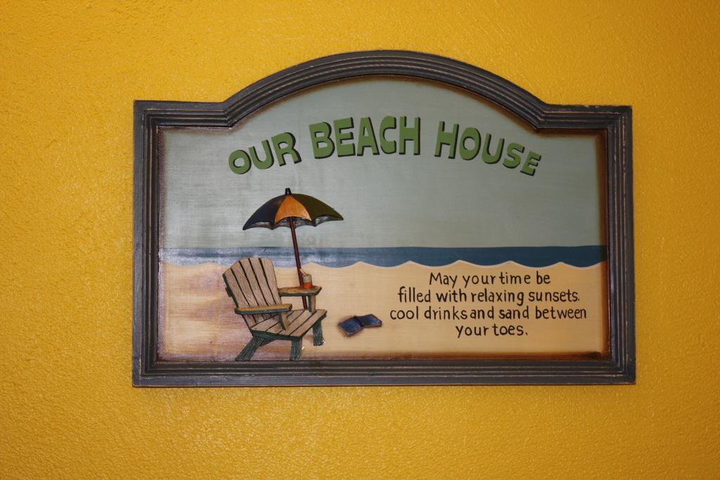 Barefoot Bay Motel