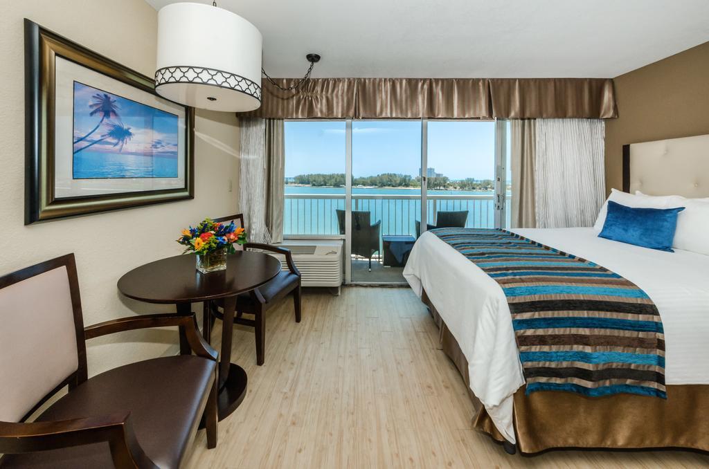 Dreamview Beachfront & 3*