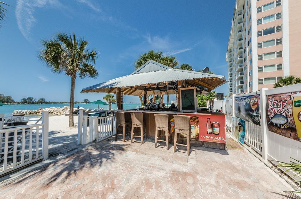 Dreamview Beachfront & 3* Clearwater Beach