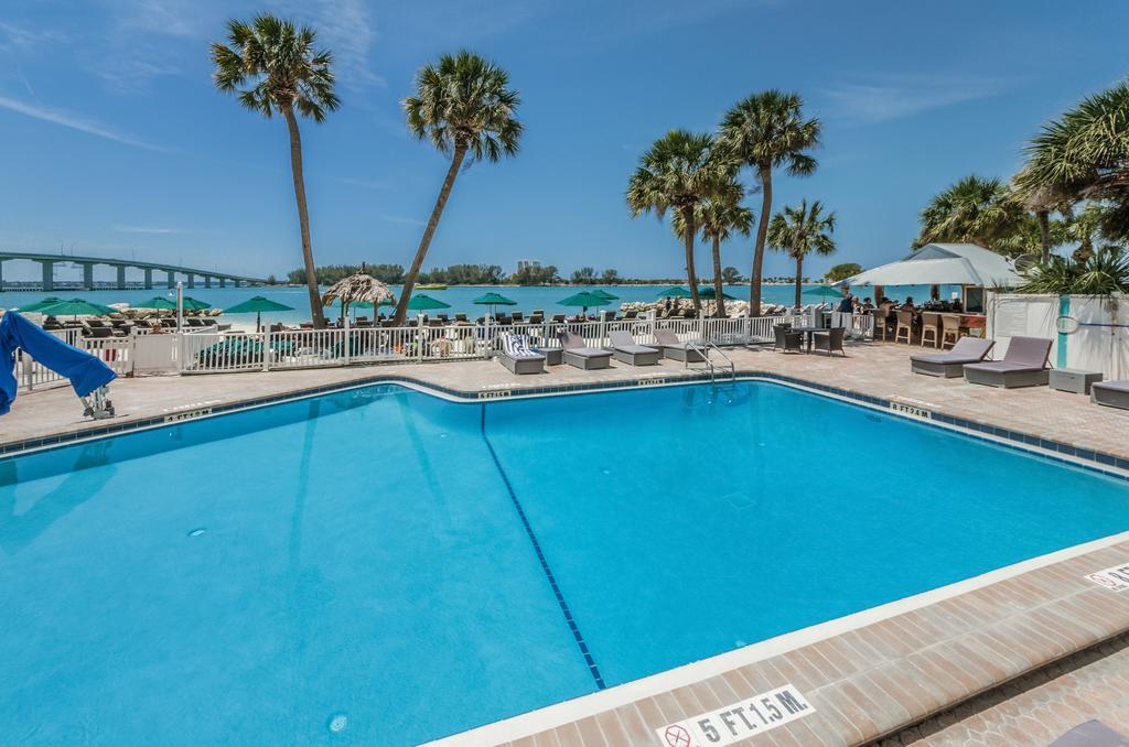 Dreamview Beachfront & Hotel