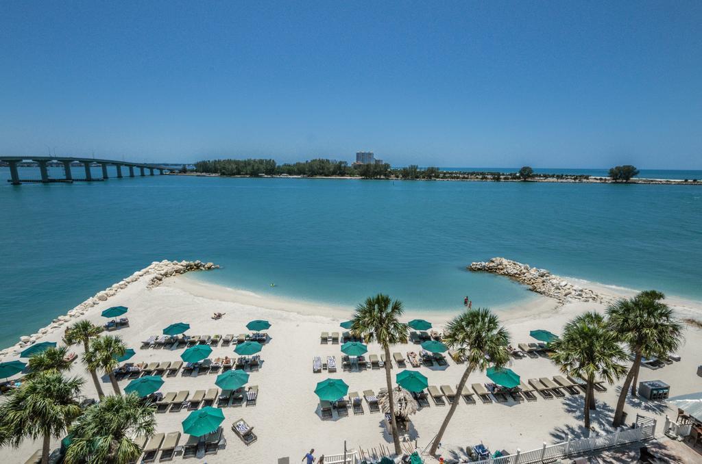 Dreamview Beachfront & Hotel