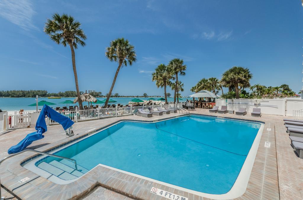 Dreamview Beachfront & 3*