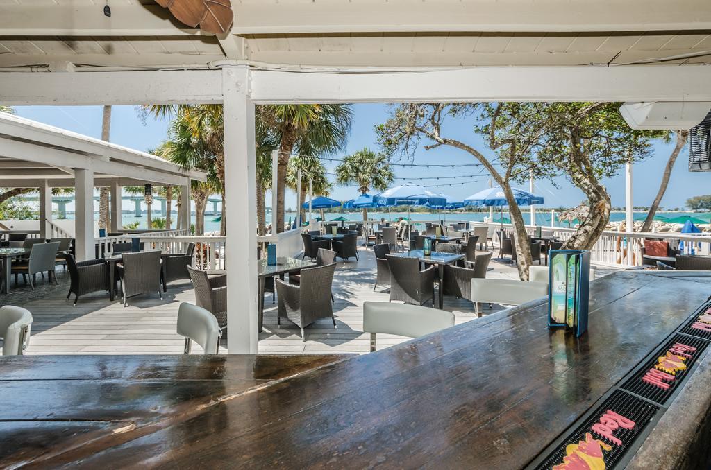 Hotel Dreamview Beachfront &