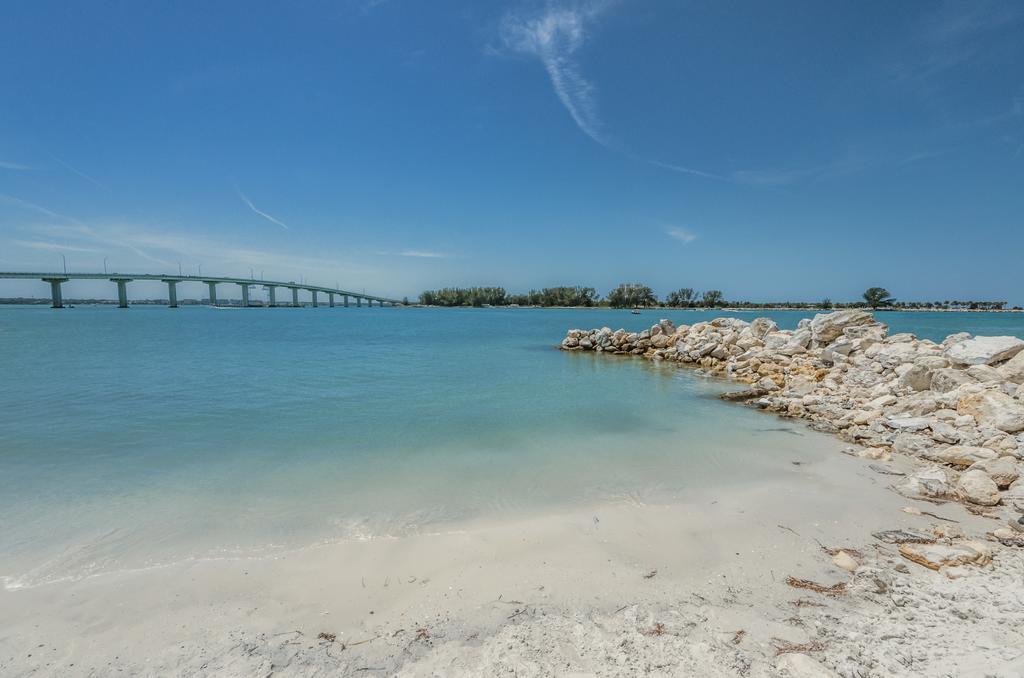 Dreamview Beachfront & Clearwater Beach