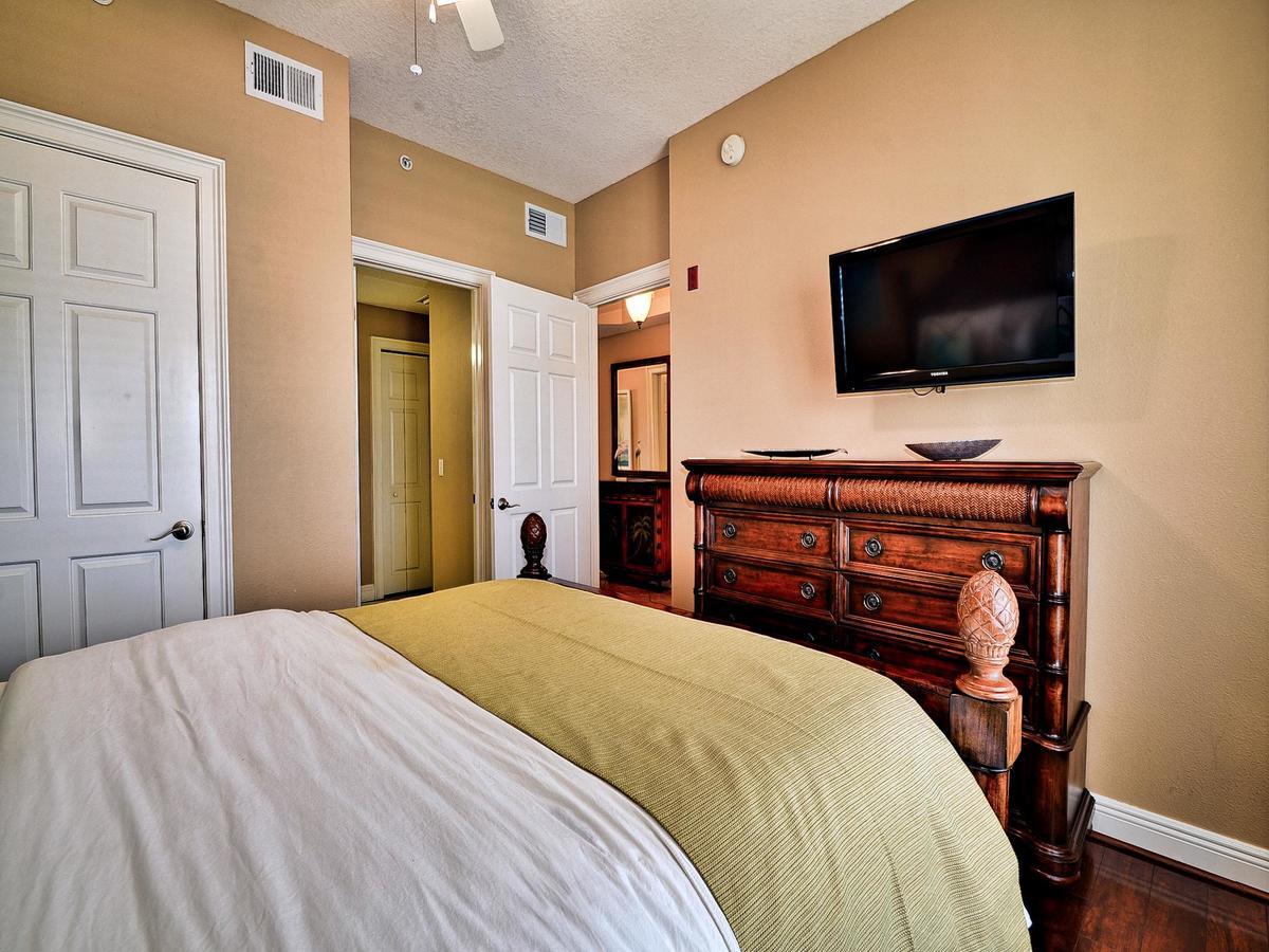Bay Harbor 302 Apartment