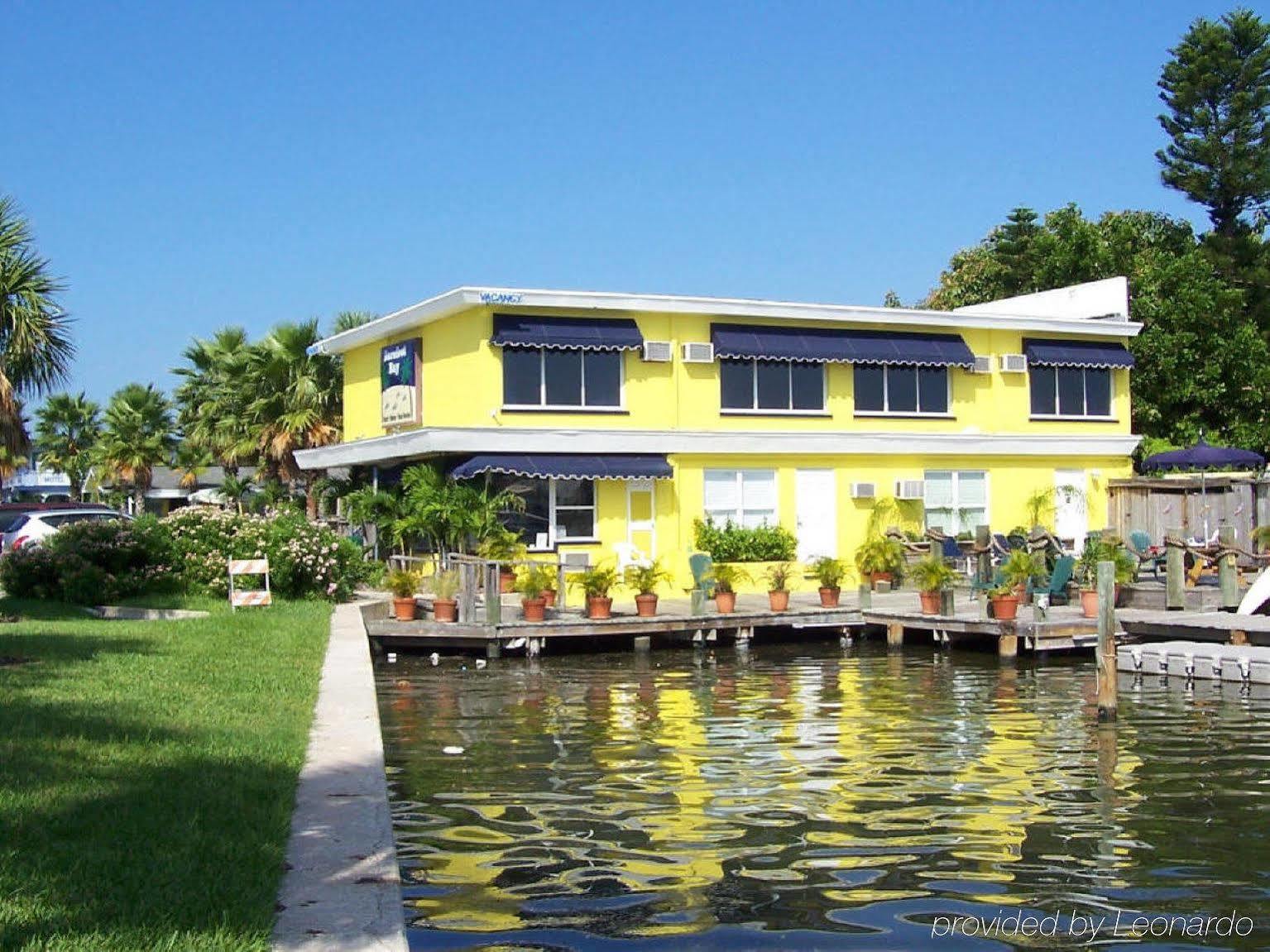 Barefoot Bay 2*