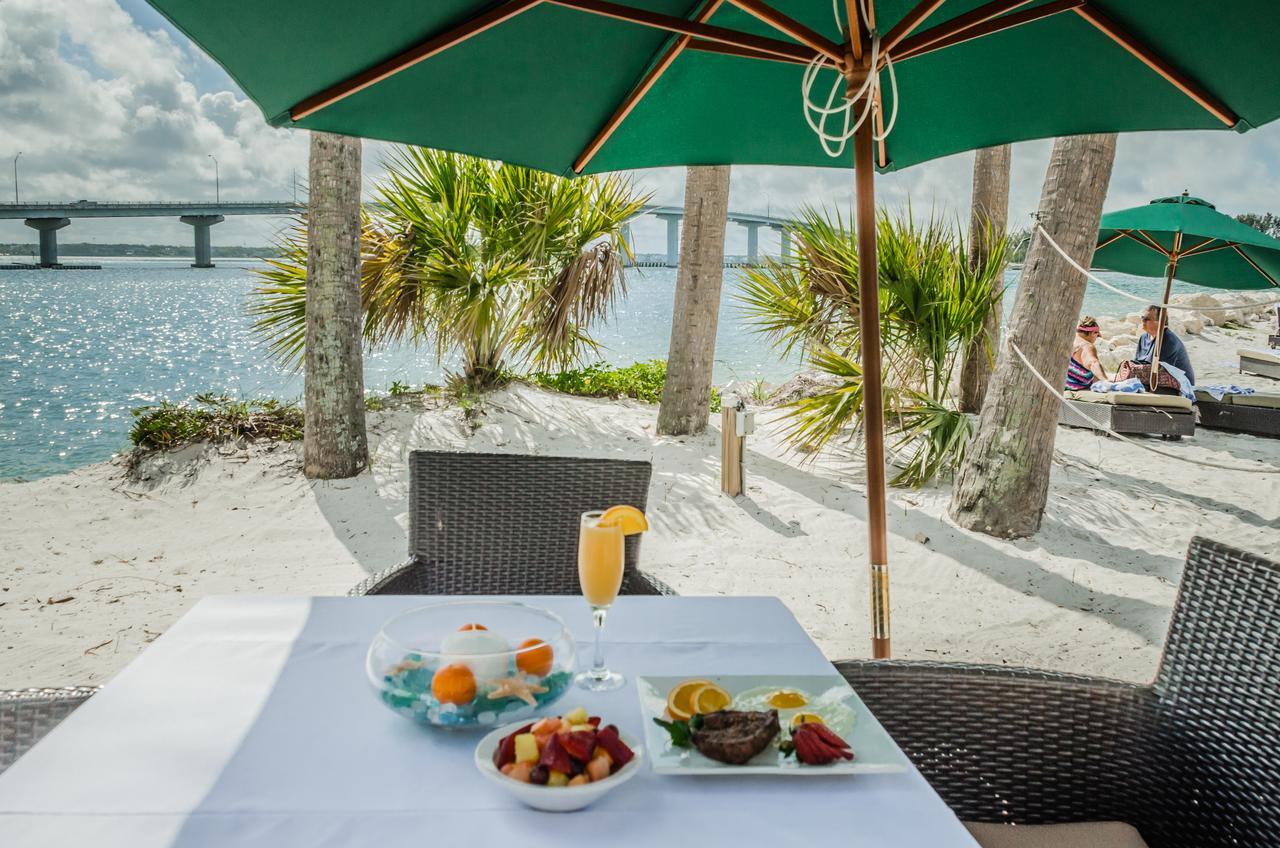 Hotel Dreamview Beachfront &