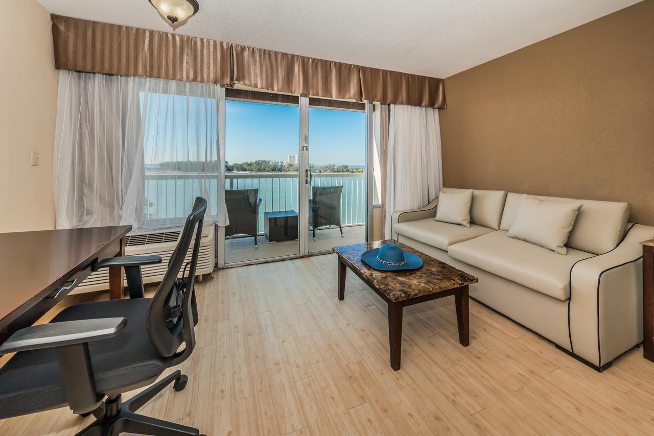 Dreamview Beachfront & 3*