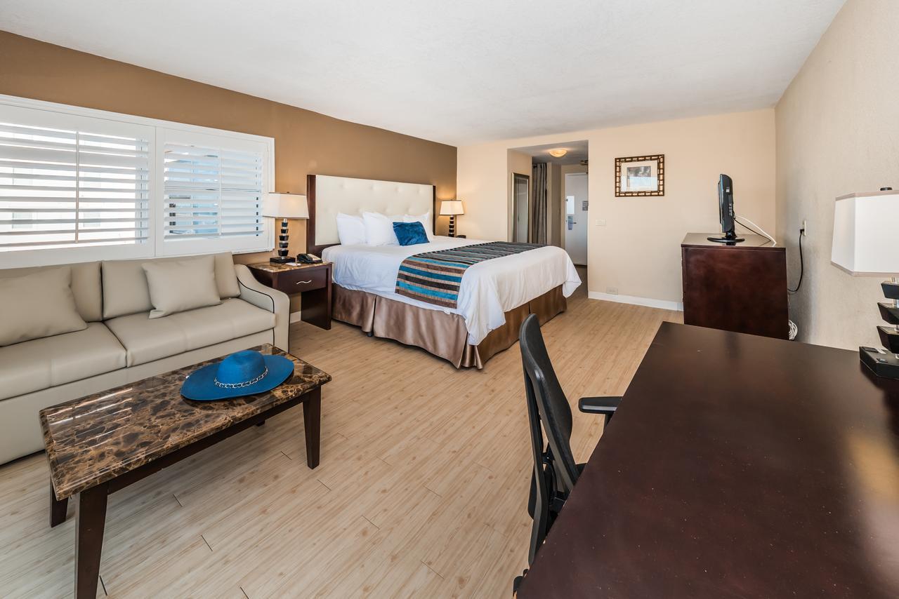 Dreamview Beachfront & Hotel 3*