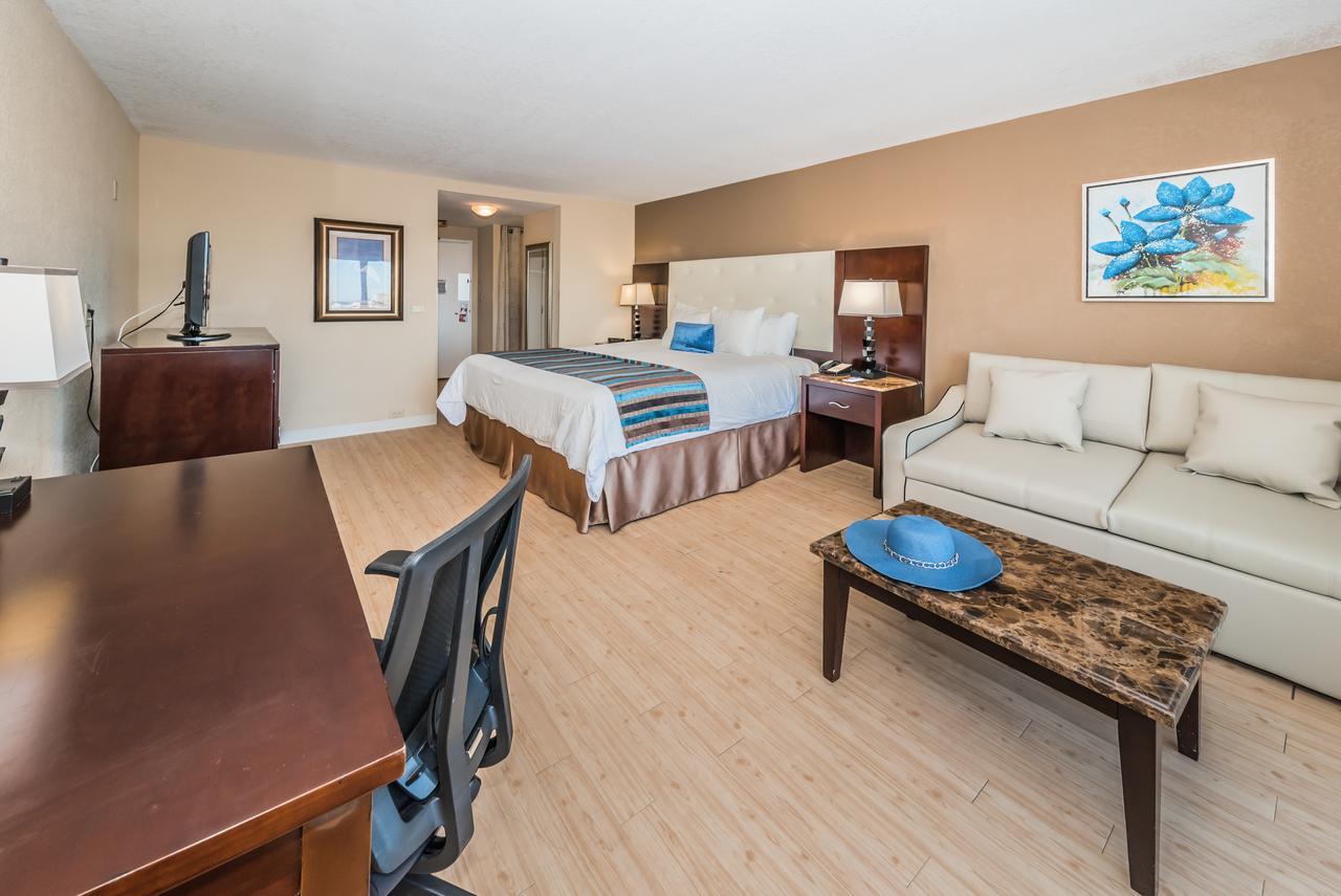 Dreamview Beachfront & 3*