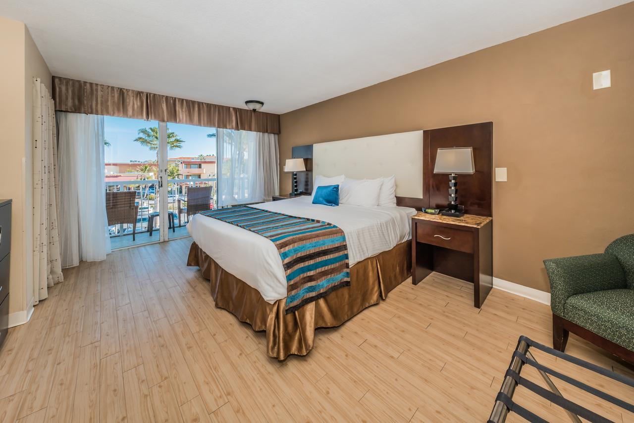 Dreamview Beachfront & 3*