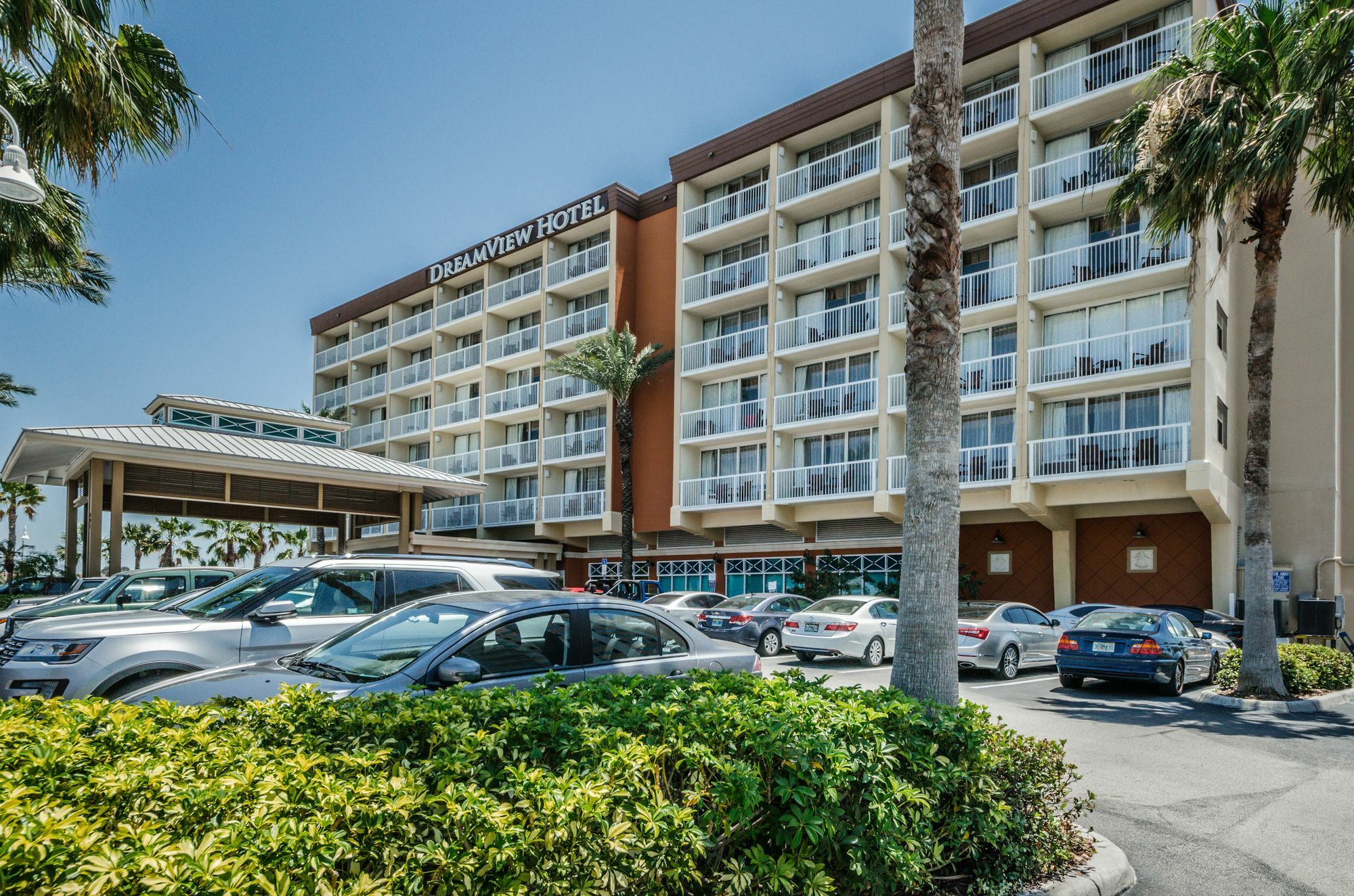 Dreamview Beachfront & Hotel 3*