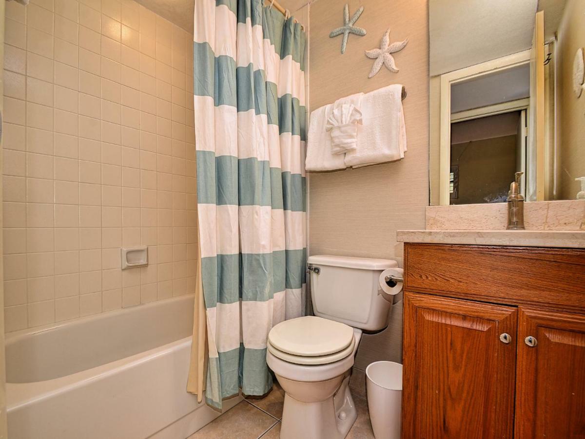 Apartment Mont Martre 216 Beachfront 2 Bedroom 2 Bath At Mont Martre 23117 Clearwater Beach
