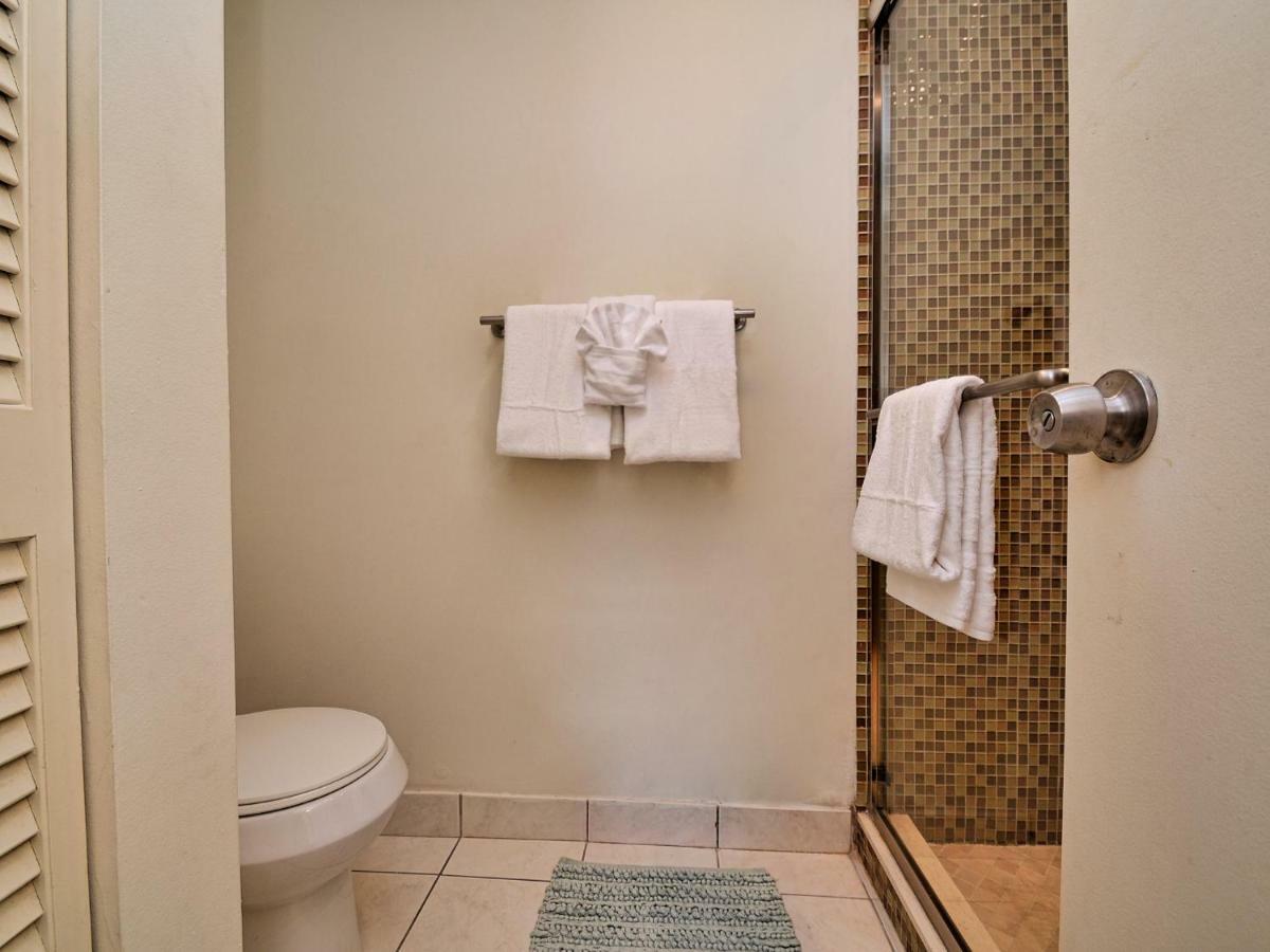 Mont Martre 216 Beachfront 2 Bedroom 2 Bath At Mont Martre 23117 Apartment Clearwater Beach