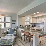 Breezy Belleair Beach Condo - 12 Steps To Shore!