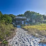 Beachfront Indian Shores Condo - Pool And Hot Tub!