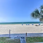 Beachfront Indian Shores Condo - Pool And Hot Tub!