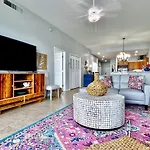 Harborview Grande 207