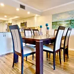 Beach Cottage 1304