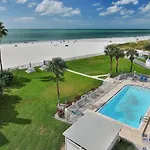 Lighthouse Pointe 402