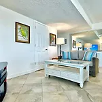 Holiday Villas III 703