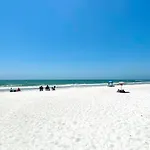 Bungalow Beach Place 9