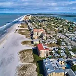 Coastal Condo Amazing Location! 50 Steps To The Beach