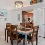 5 Star 30 Steps From Beach L 3M Walk To Rest & Shops