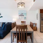 5 Star 30 Steps From Beach L 3M Walk To Rest & Shops
