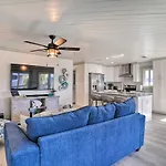 Walk To Beach Condo With Deck In Indian Shores