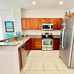 Island Key 305 - Amazing Waterfront Condo - Walk To The Beach
