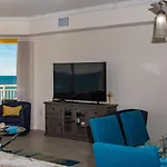 Meridian 1001 - A Spacious Beachfront Condo