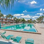 Beach Retreat At Bvg
