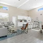 7 Bedroom 5 Bath Home With Cottage On Clearwater Beach!