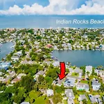 Beautiful Home With Large Pool! Close To The Beach!